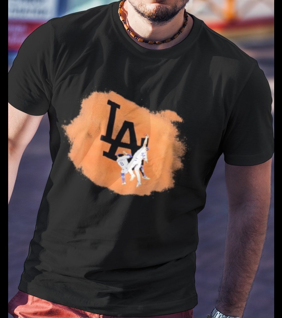 Los Angeles Dodgers Kike Hernandez Manny Machado Highlight Catch T-Shirt
