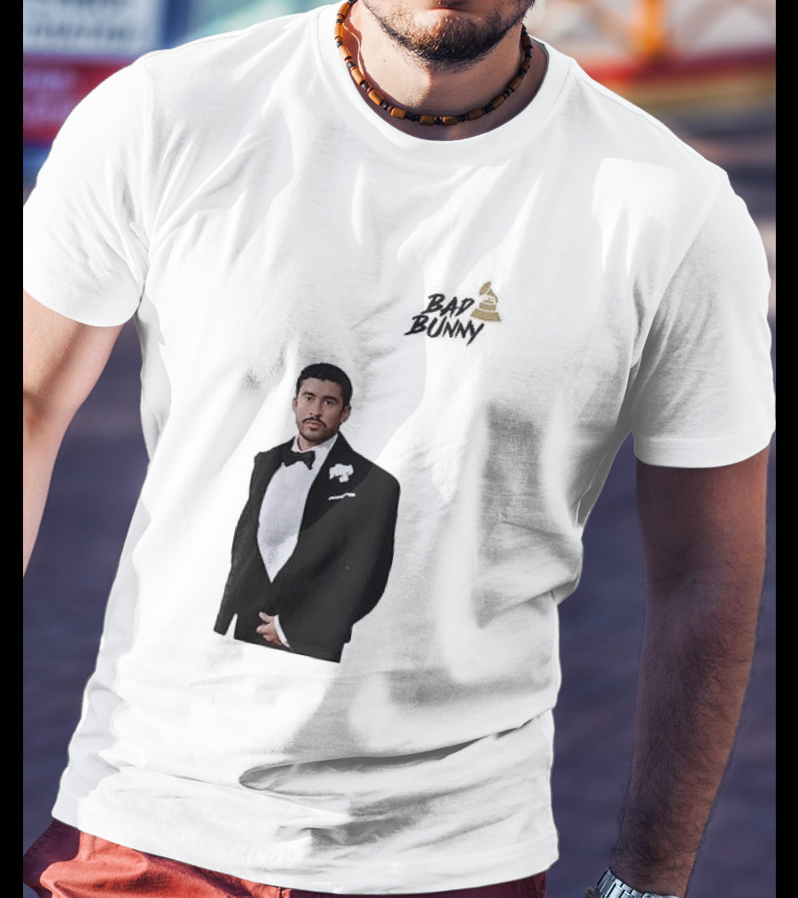 Bad Bunny Grammys Debi Tirar Mas Fotos Album Of The Year T-Shirt
