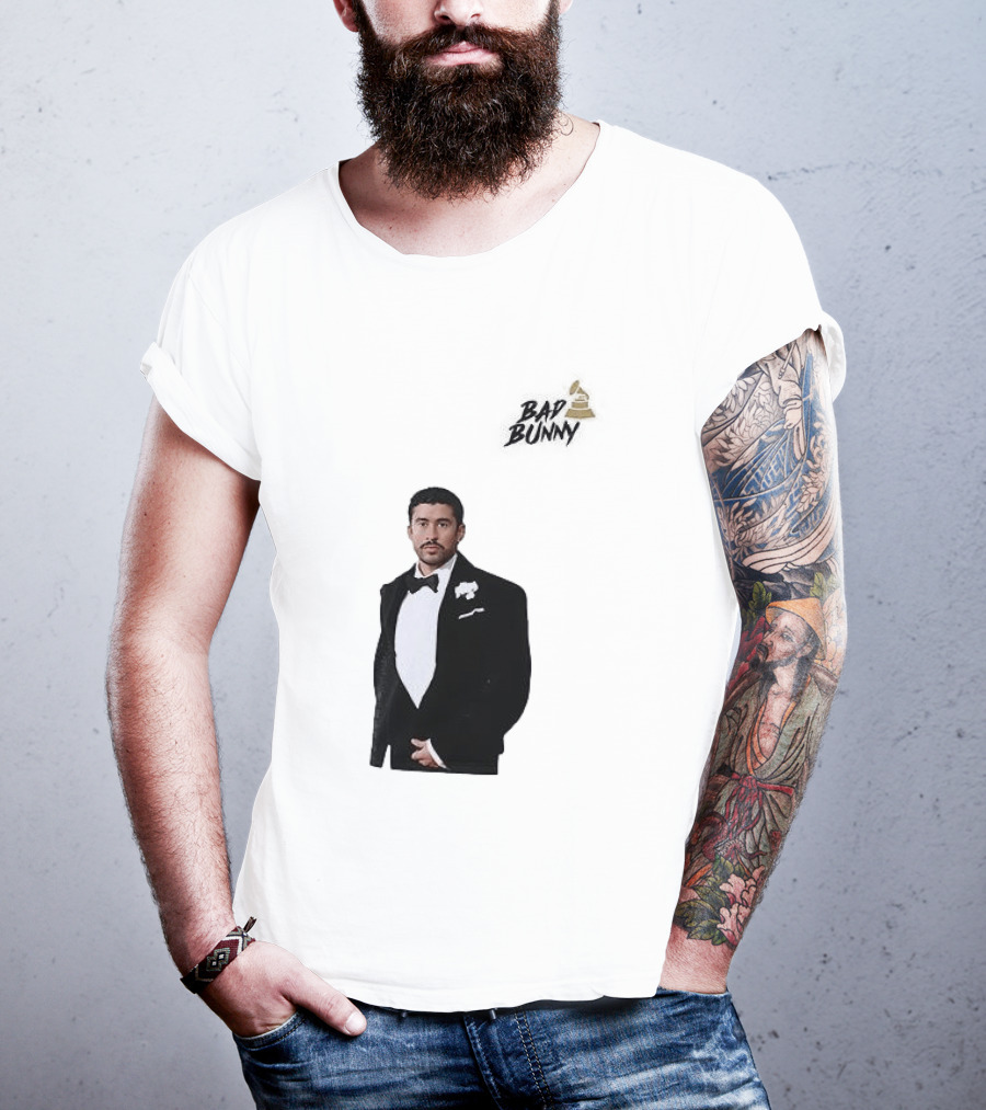 Bad Bunny Grammys Debi Tirar Mas Fotos Album Of The Year T-Shirt