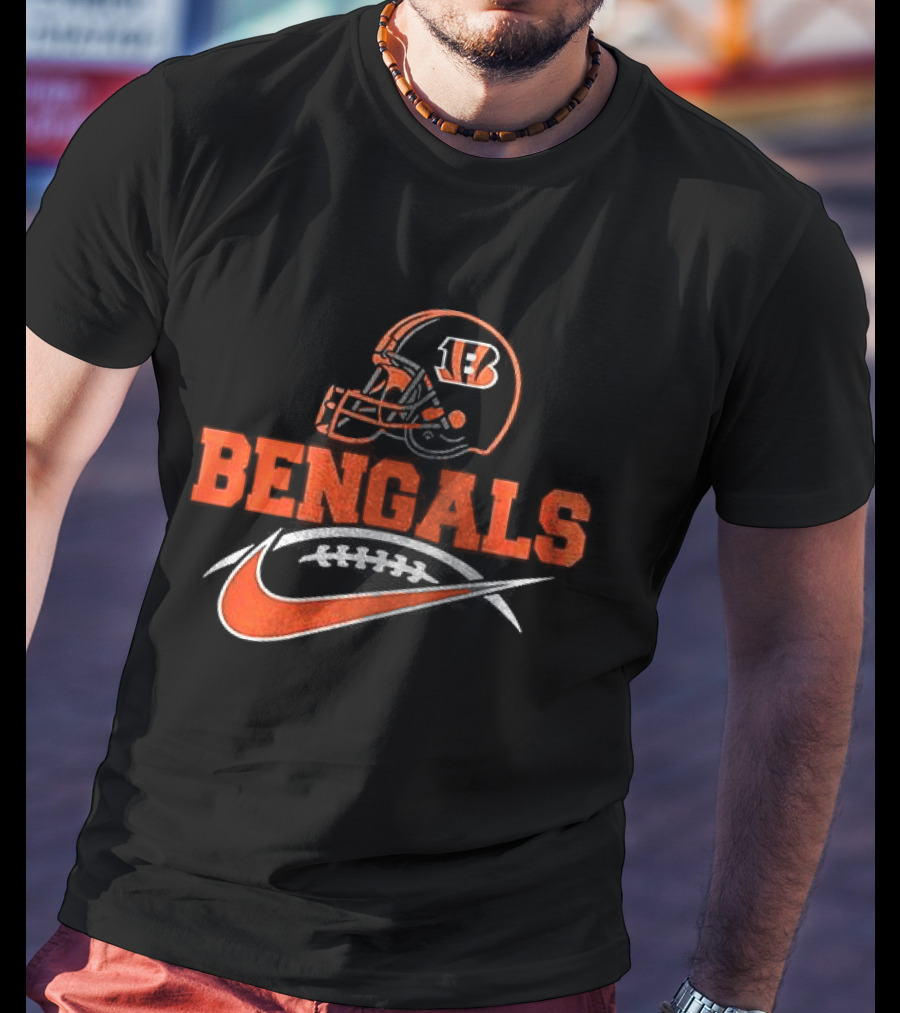 Cincinnati Bengals B Helmet BENGALS Nike Stylized T-Shirt