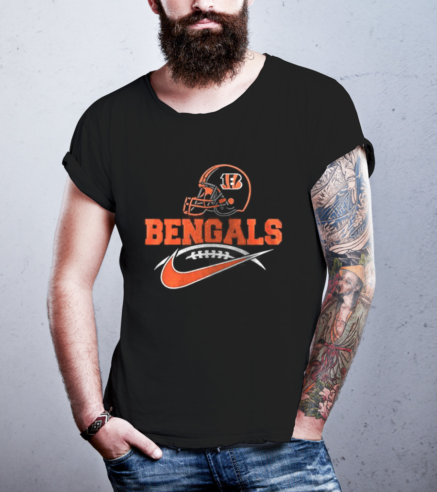 Cincinnati Bengals B Helmet BENGALS Nike Stylized T-Shirt
