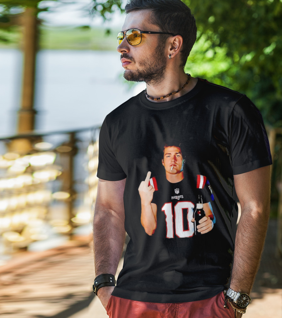 Drake Maye Middle Finger Smoking Holding Beer Can New England Patriots 10 T-Shirt