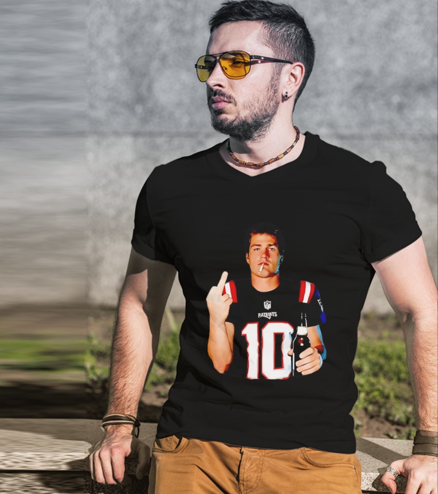Drake Maye Middle Finger Smoking Holding Beer Can New England Patriots 10 T-Shirt