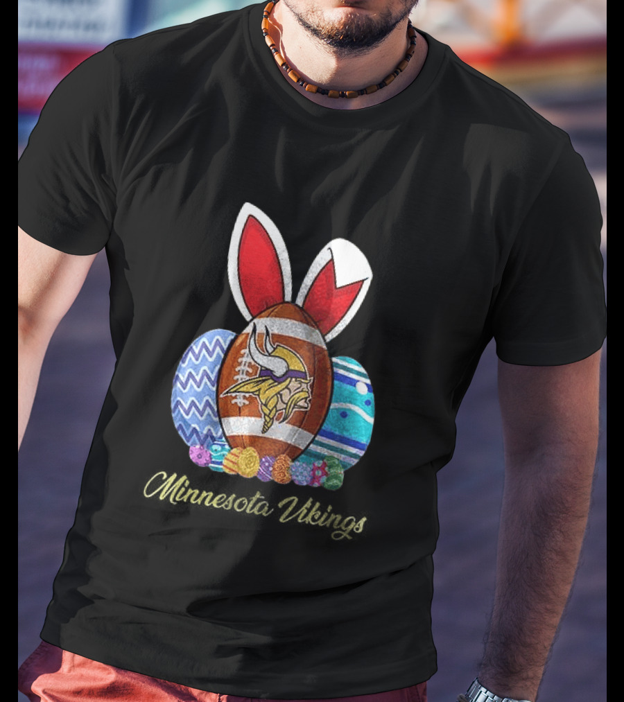 Minnesota Vikings Buc Ees Easter Day Some Bunny Loves The Vikings T-Shirt