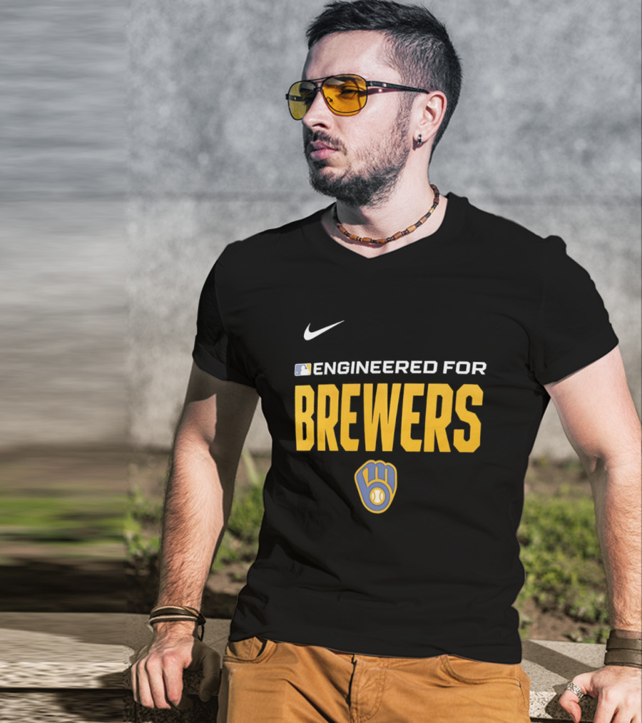 Nike MLB Engineered For Brewers Milwaukee T-Shirt