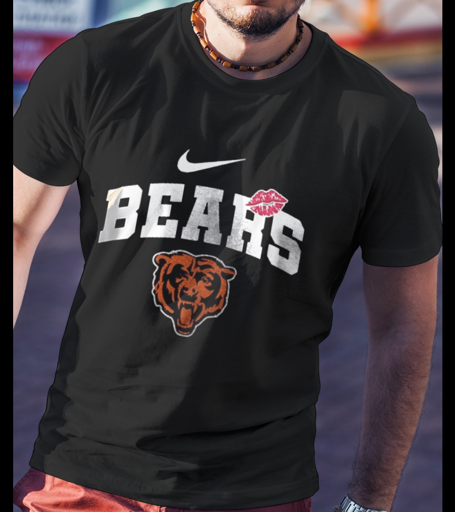 Nike Chicago Bears Lip Print Kiss Fan T-Shirt