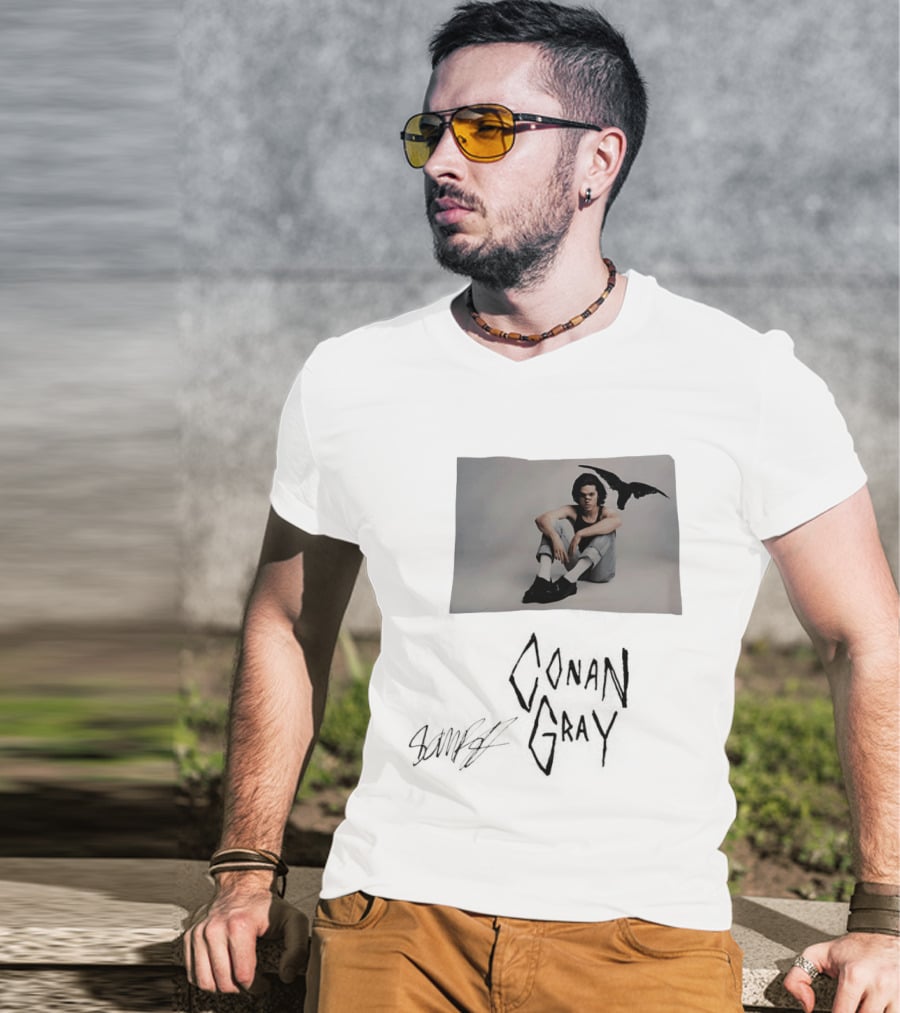 Conan Gray Sitting Pose With Bird T-Shirt