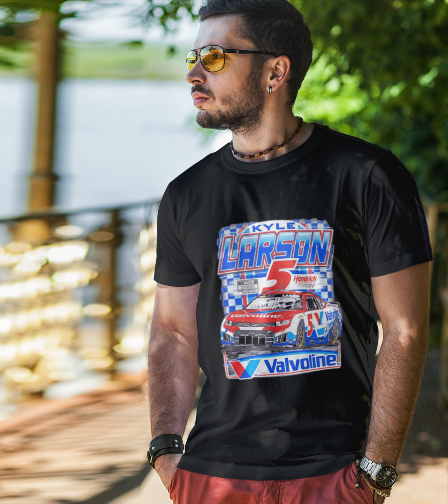 Kyle Larson 5 Valvoline Hendrick Motorsports NASCAR Cup Series Chevrolet Camaro ZL1 T-Shirt