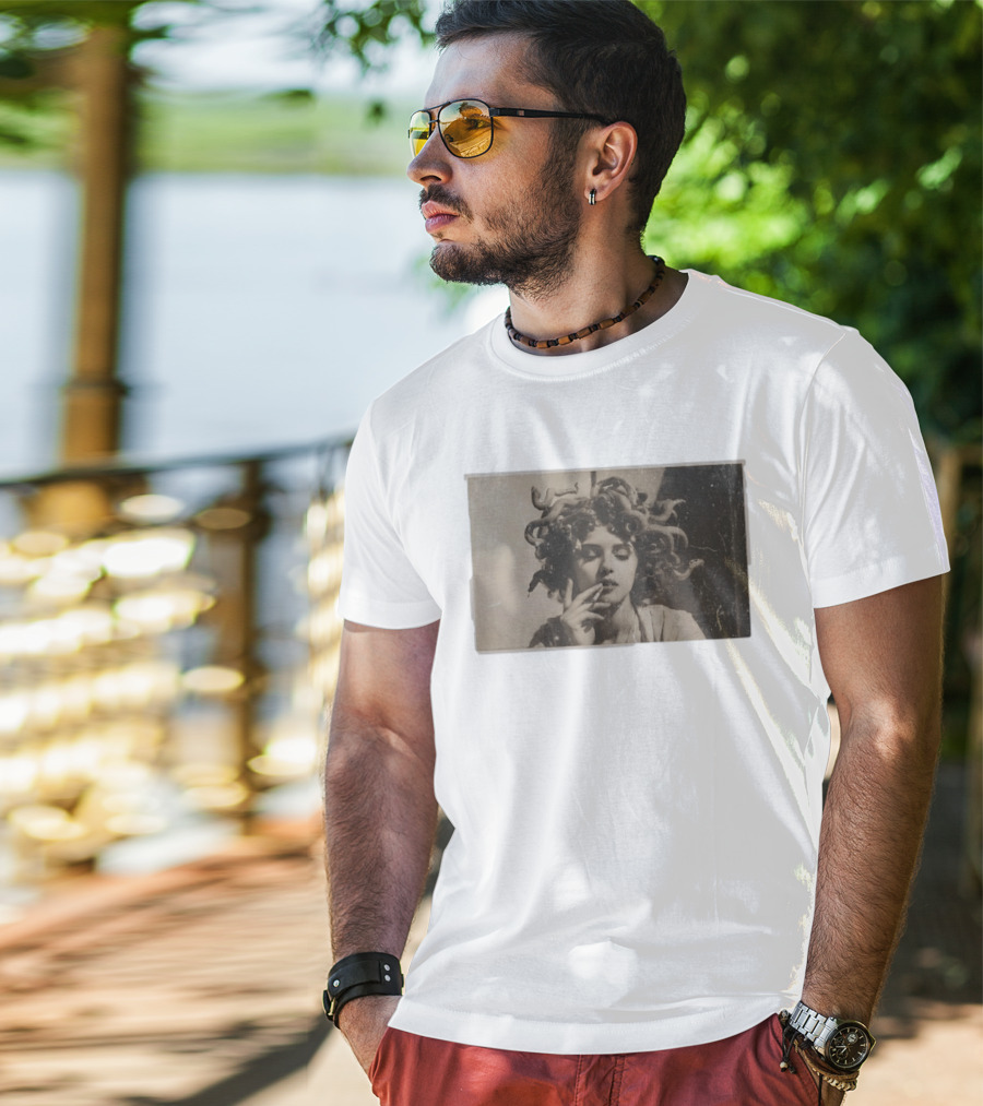 Medusa Smoking T-Shirt