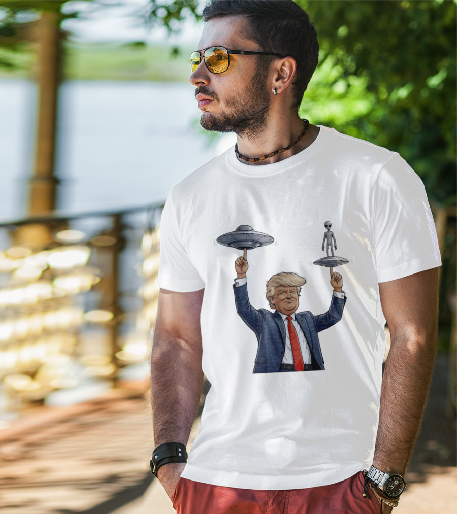 Trump Alien UFO Balancing Act Spinner T-Shirt
