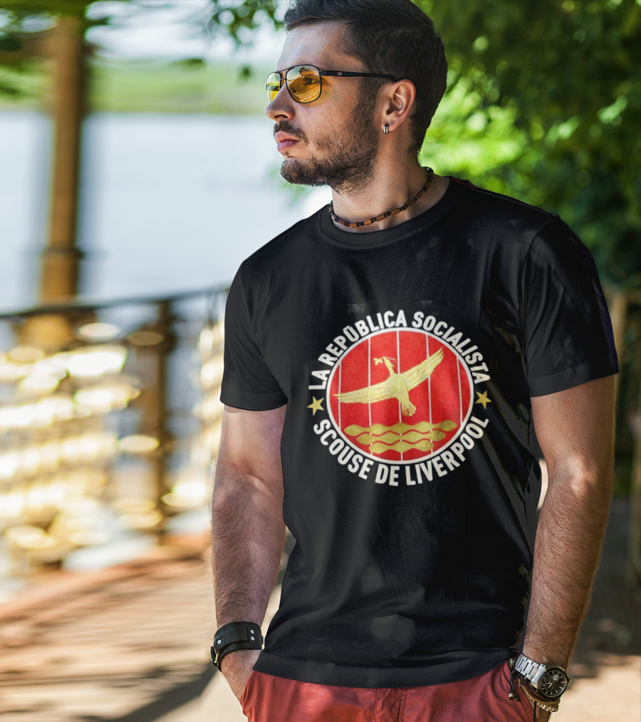 La Republica Socialista Scouse De Liverpool Bird And Waves Star T-Shirt