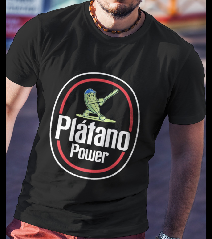 Plátano Power Pickle Baseball Player Batting T-Shirt