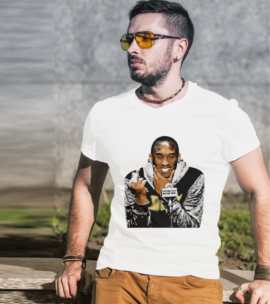 Kobe Bryant Iconic Middle Finger Moment At Press Conference T-Shirt