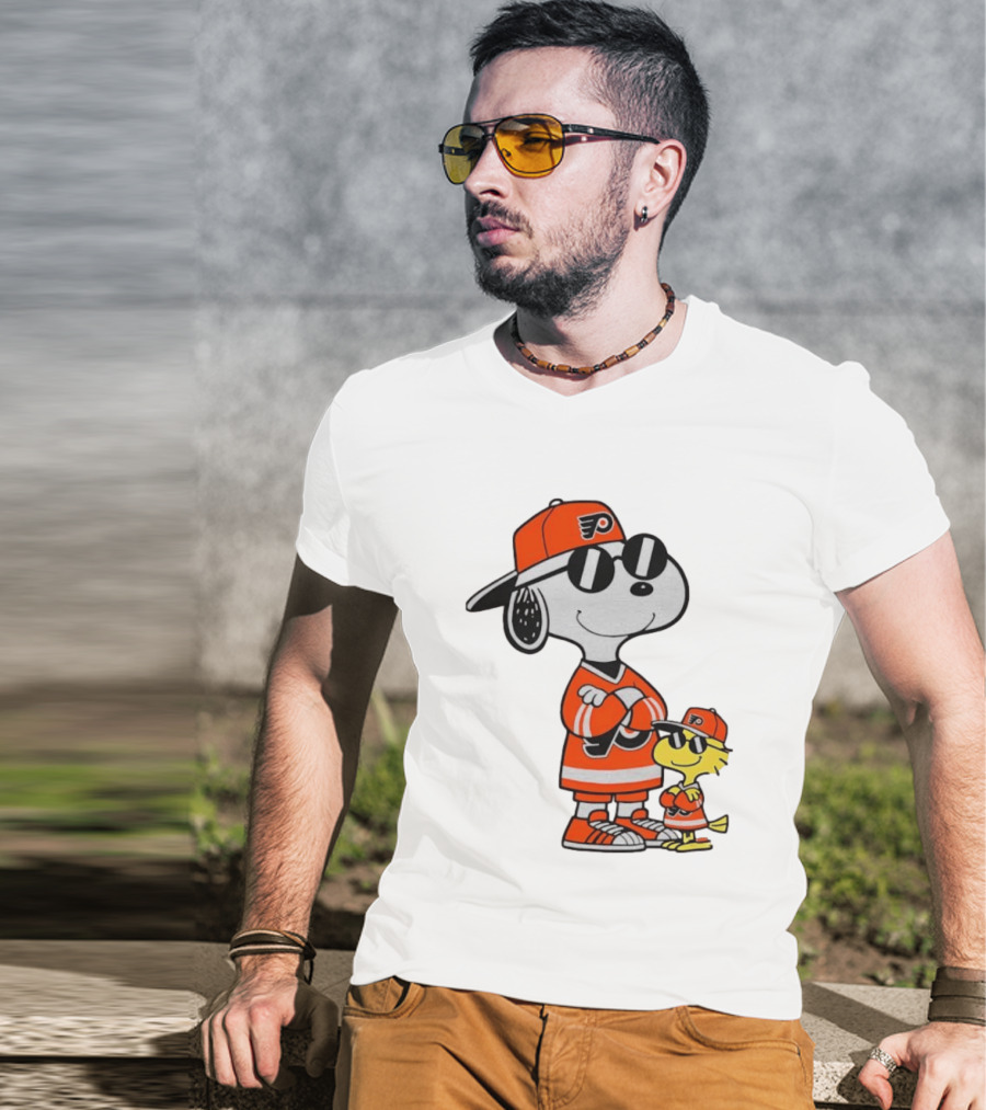 Snoopy Woodstock Philadelphia Flyers NHL Hockey Sunglasses T-Shirt
