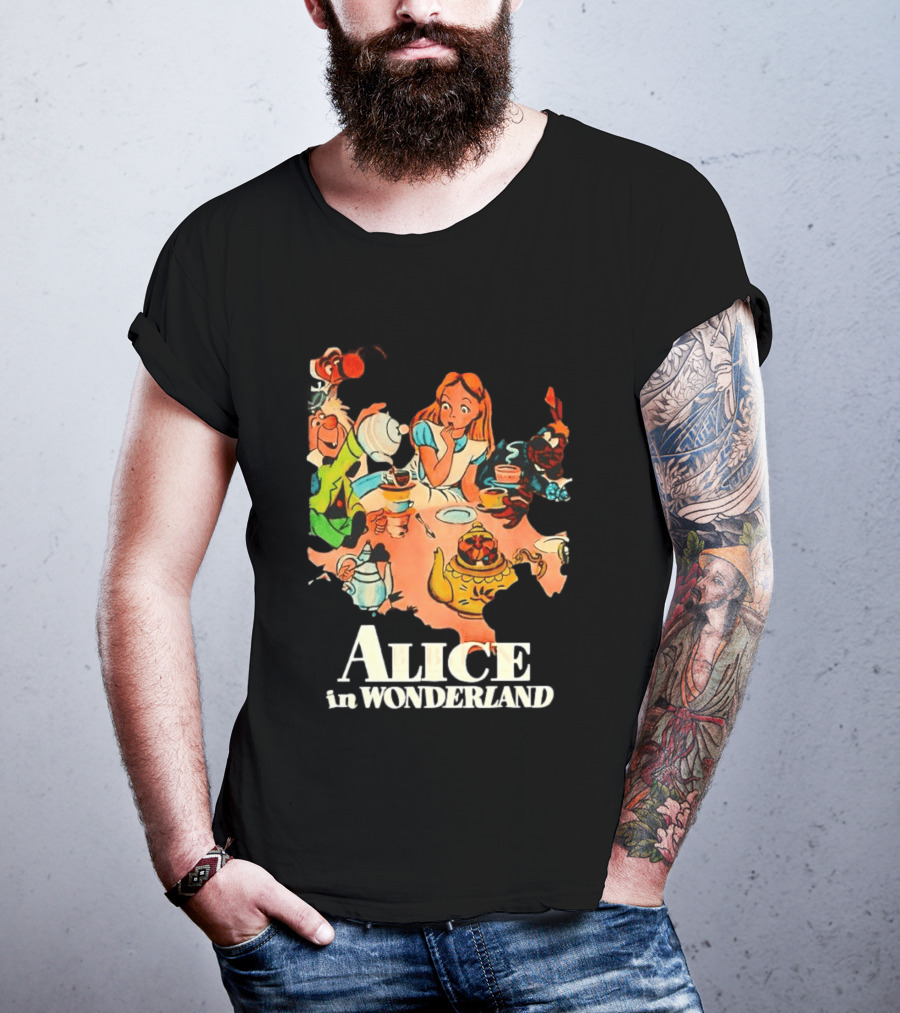 Alice In Wonderland Mad Hatter Tea Party Cartoon Smoking Scene T-Shirt