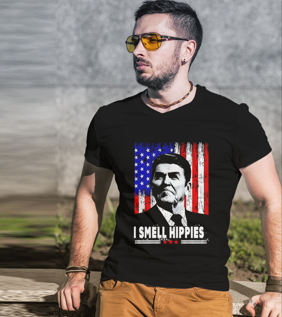 I Smell Hippies Reagan USA Flag Stars And Stripes T-Shirt
