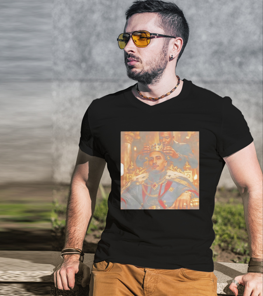 Raphinha Barcelona King Crowned Monarch Regal Throne Scene T-Shirt