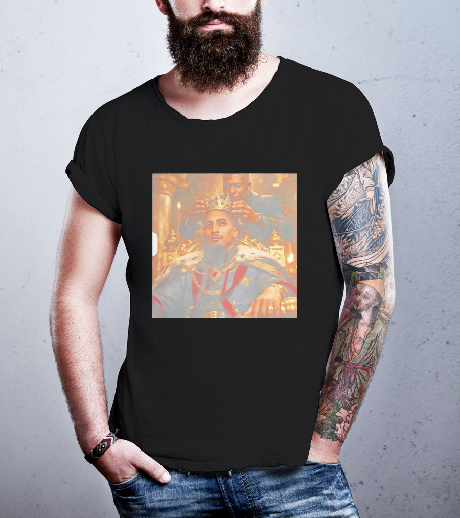 Raphinha Barcelona King Crowned Monarch Regal Throne Scene T-Shirt