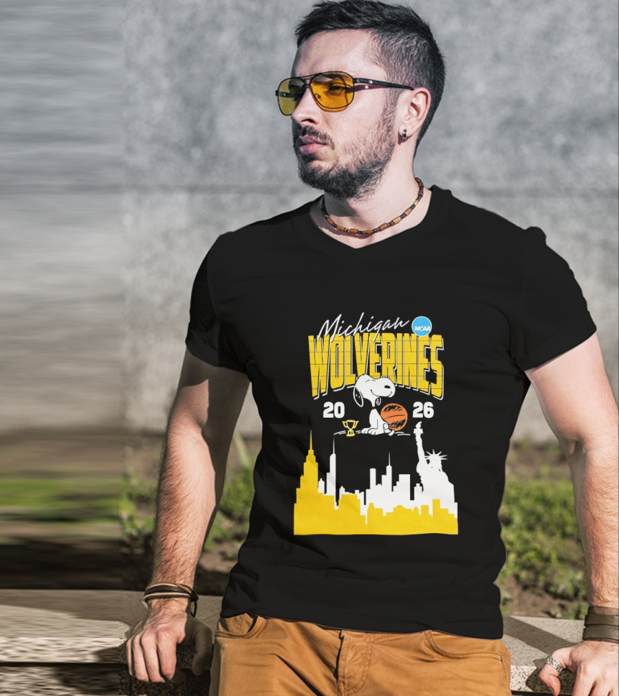 Michigan Wolverines NCAA Basketball Snoopy City Skyline 2026 T-Shirt