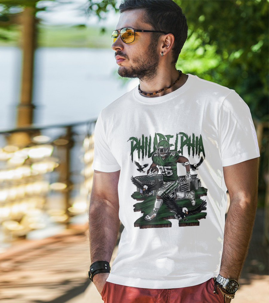 Philadelphia Eagles Running Back With Eagles T-Shirt