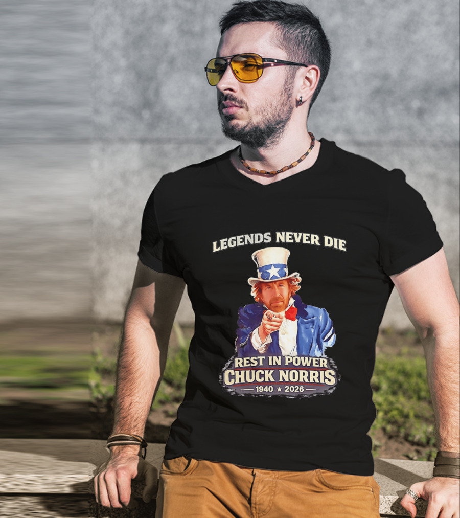Legends Never Die Rest In Power Chuck Norris 1940 2026 T-Shirt