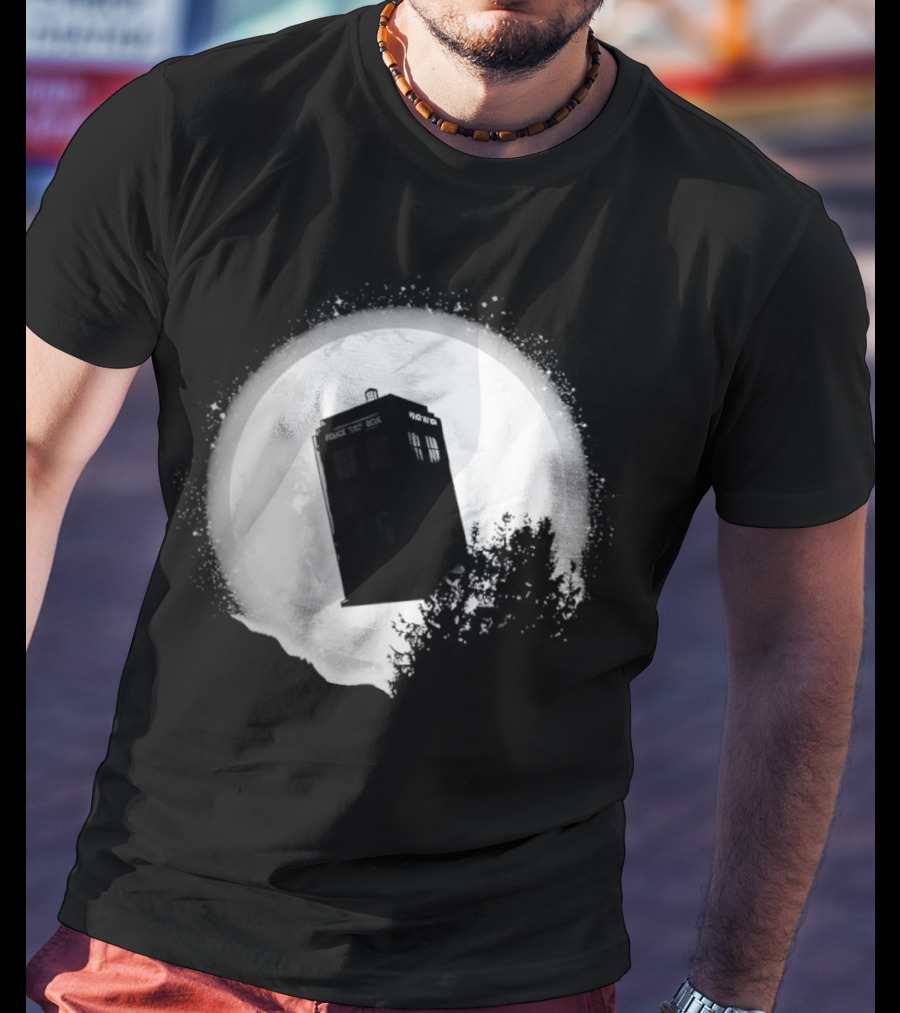 Tardis Doctor Who Moonlight Time Machine Iconic Sci Fi Police Box T-Shirt