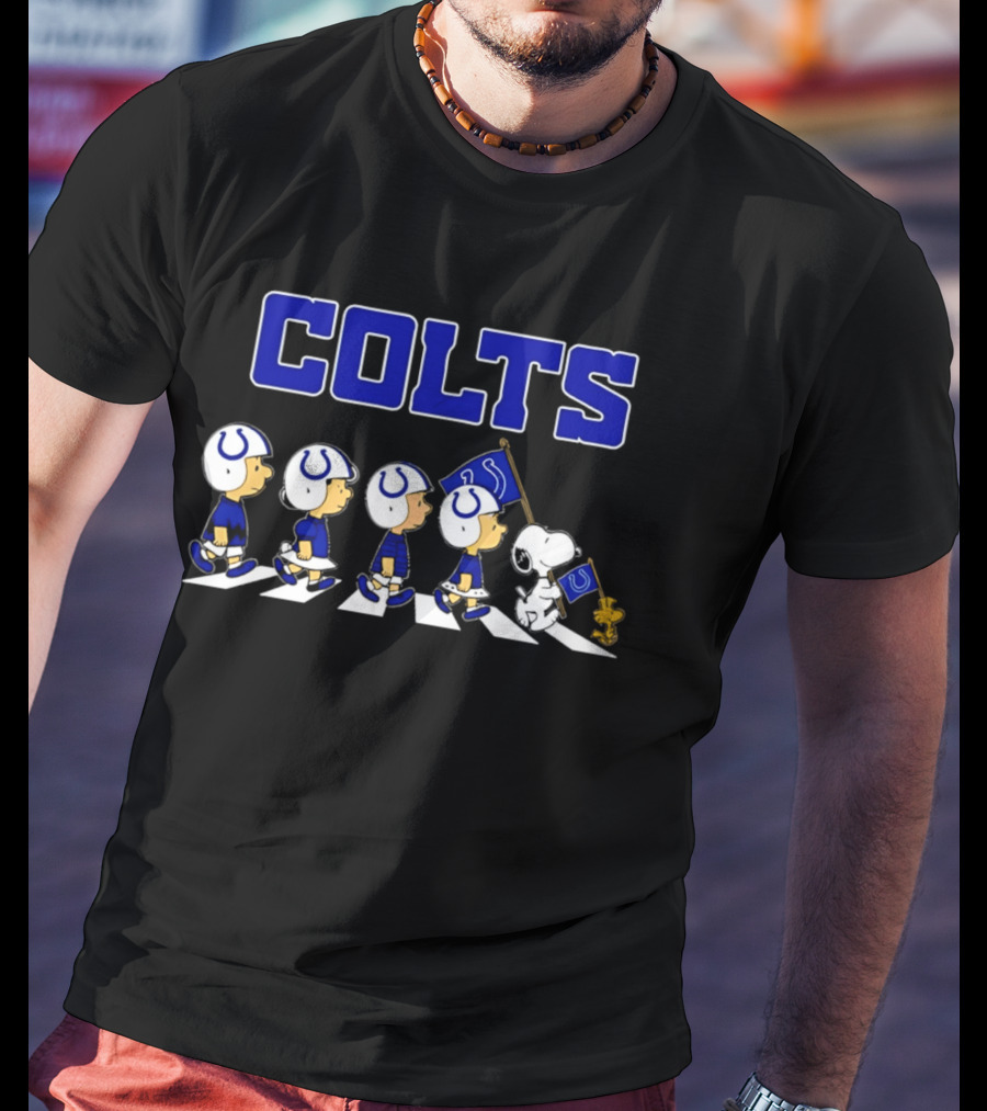 Peanuts Indianapolis Colts Snoopy Football Flag Crossing T-Shirt