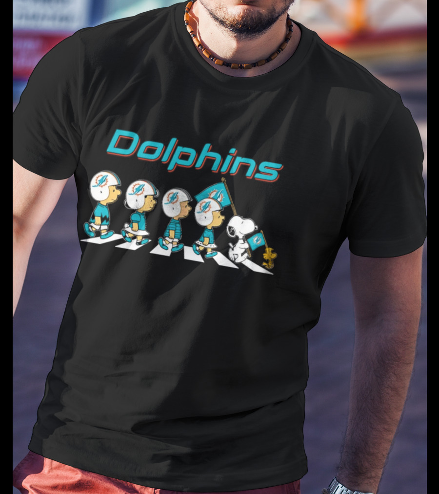 Peanuts Miami Dolphins Football Flag Parade T-Shirt