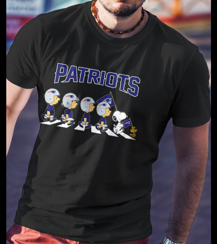 Peanuts New England Patriots Football Snoopy Woodstock Walking Abbey Road Flag T-Shirt