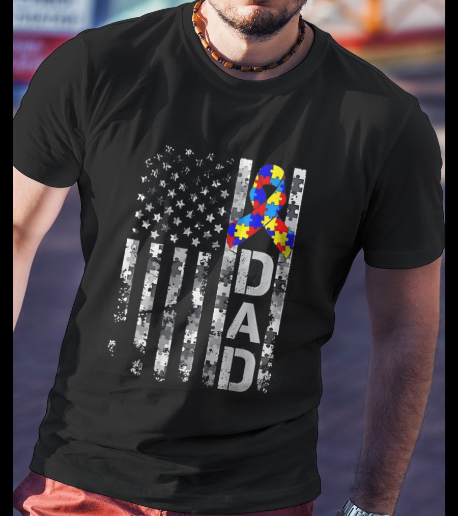 USA Flag With Autism Awareness Puzzle Ribbon Dad Fathers Day T-Shirt