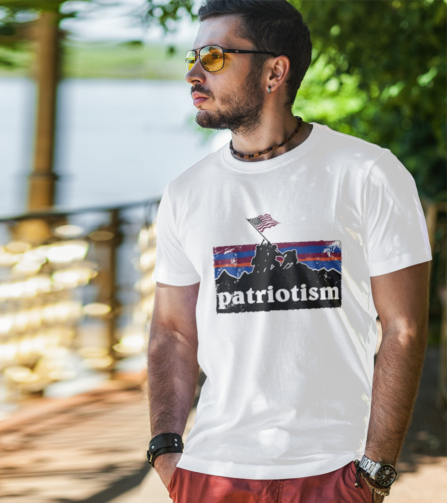 Patriotism Battle Of Iwo Jima Holding US Flag Mountain T-Shirt