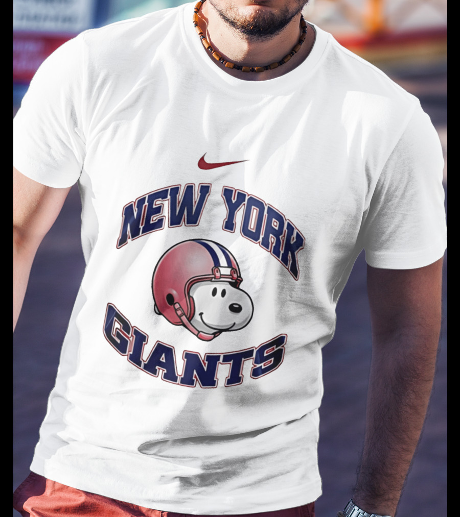 Nike New York Giants Snoopy Football Helmet T-Shirt