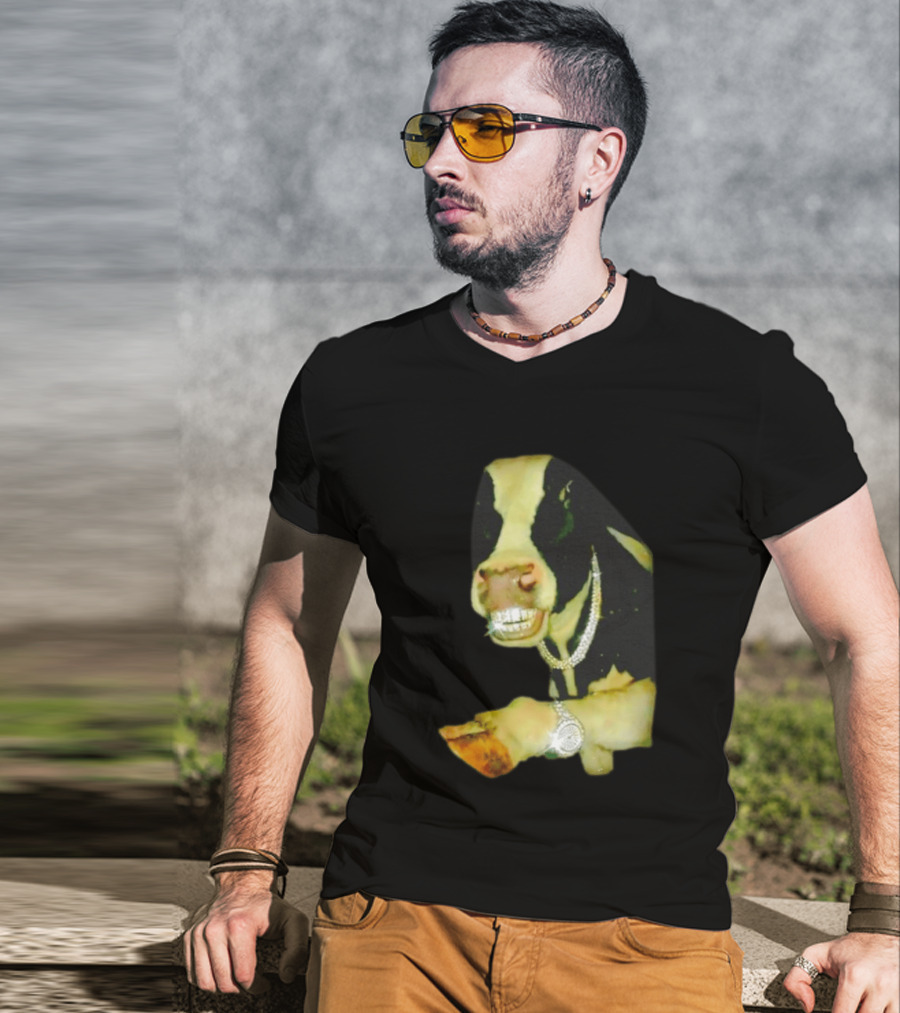 Rich Bull Grillz Bling Necklace And Jewelry T-Shirt