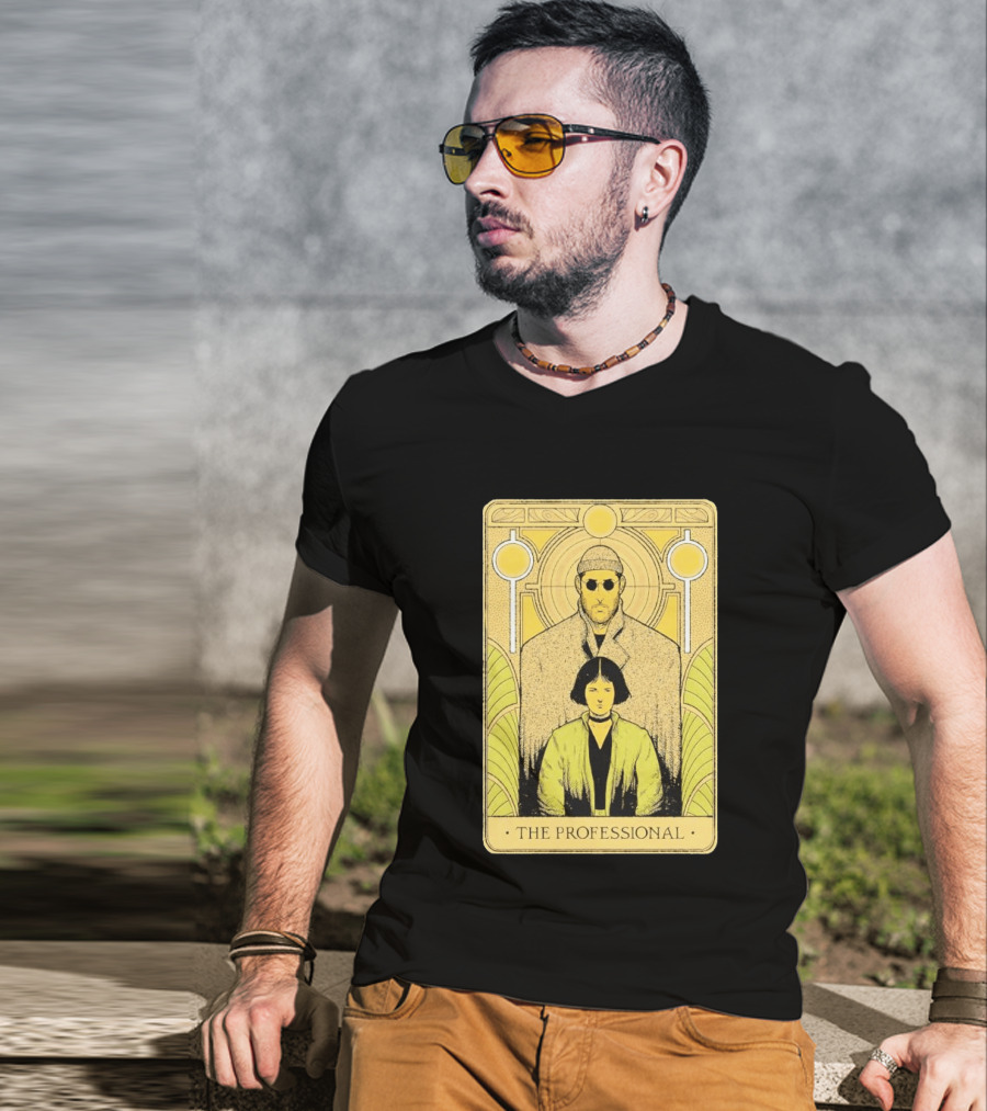 Léon The Professional Tarot Card T-Shirt