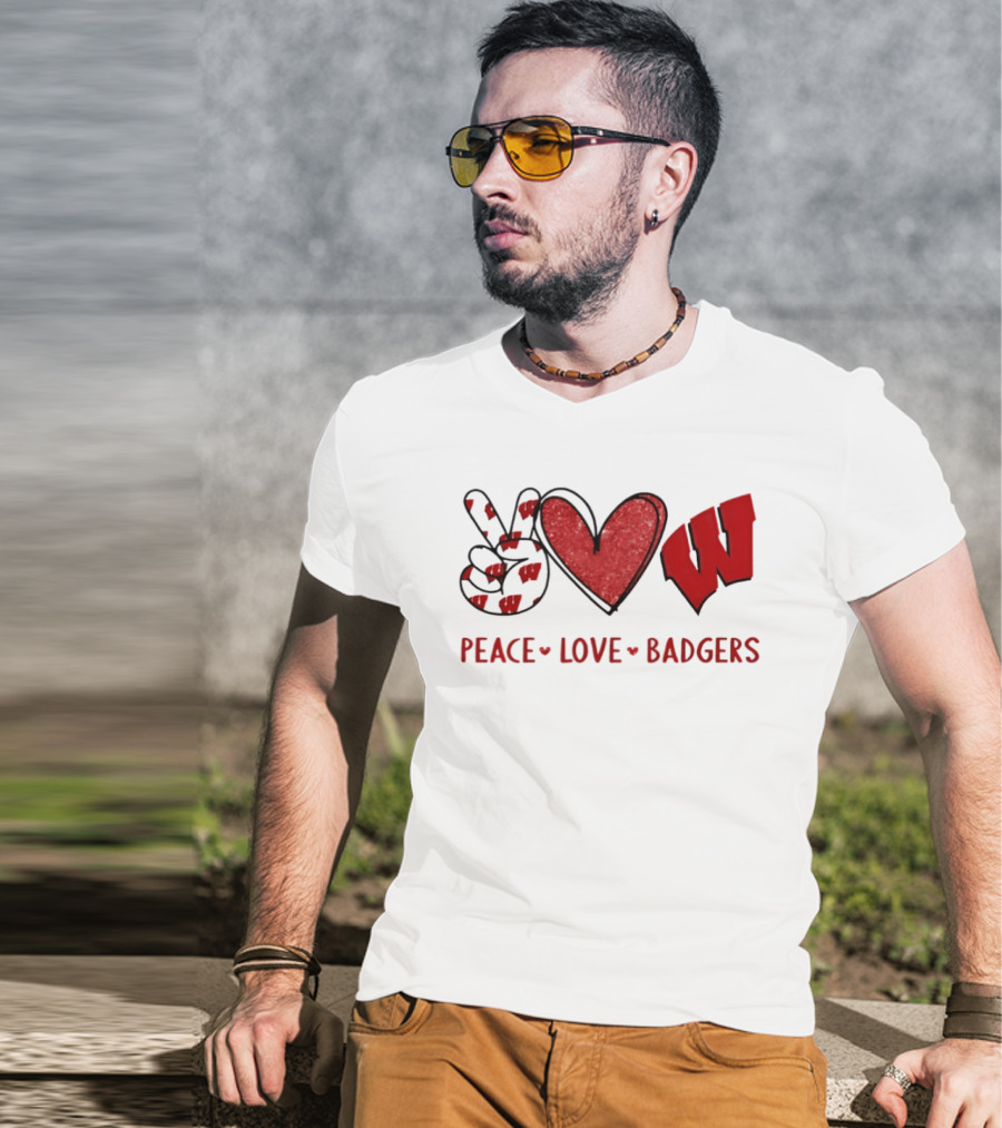Peace Love Badgers Wisconsin Football Heart Sign T-Shirt