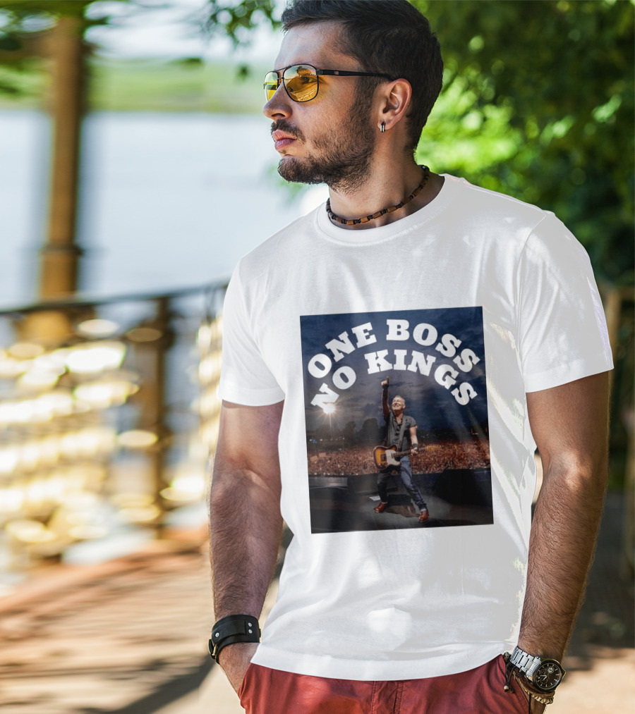 One Boss No Kings Bruce Springsteen Live Concert Crowd Performance T-Shirt