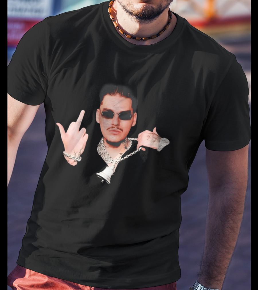Yeat Rapper Star With Sunglasses Chain Middle Finger Gesture T-Shirt