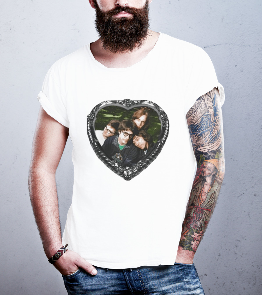 The Lazy Eyes Album Purple Show Heart Frame Band Photo T-Shirt
