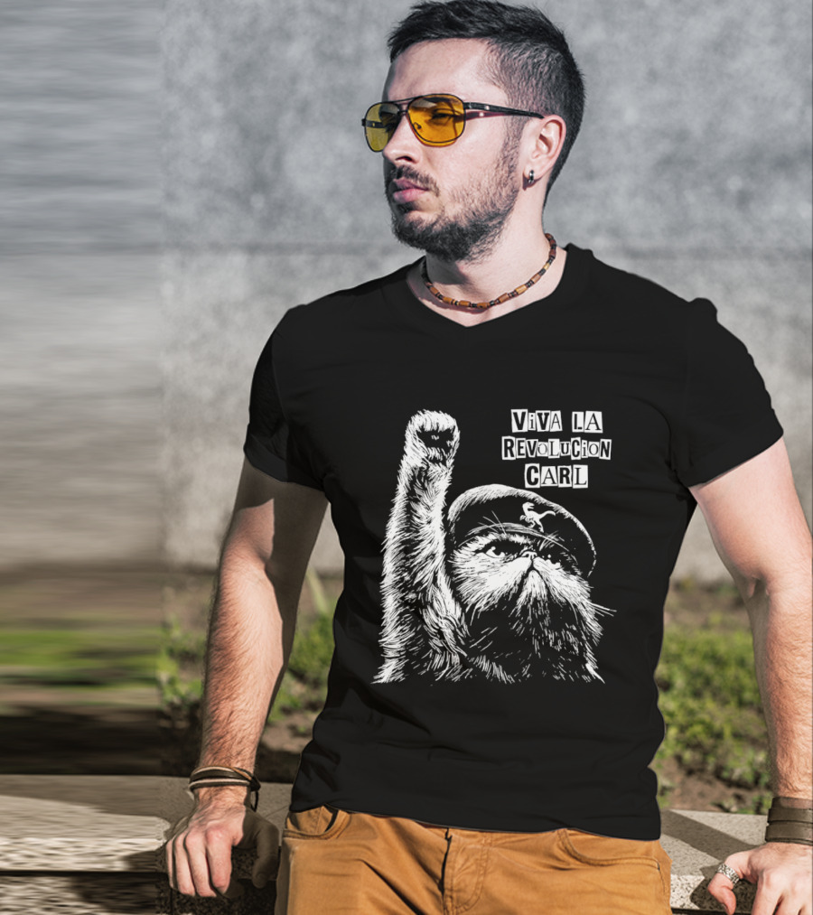 Viva La Revolucion Carl Persian Cat In Beret Raising Fist T-Shirt