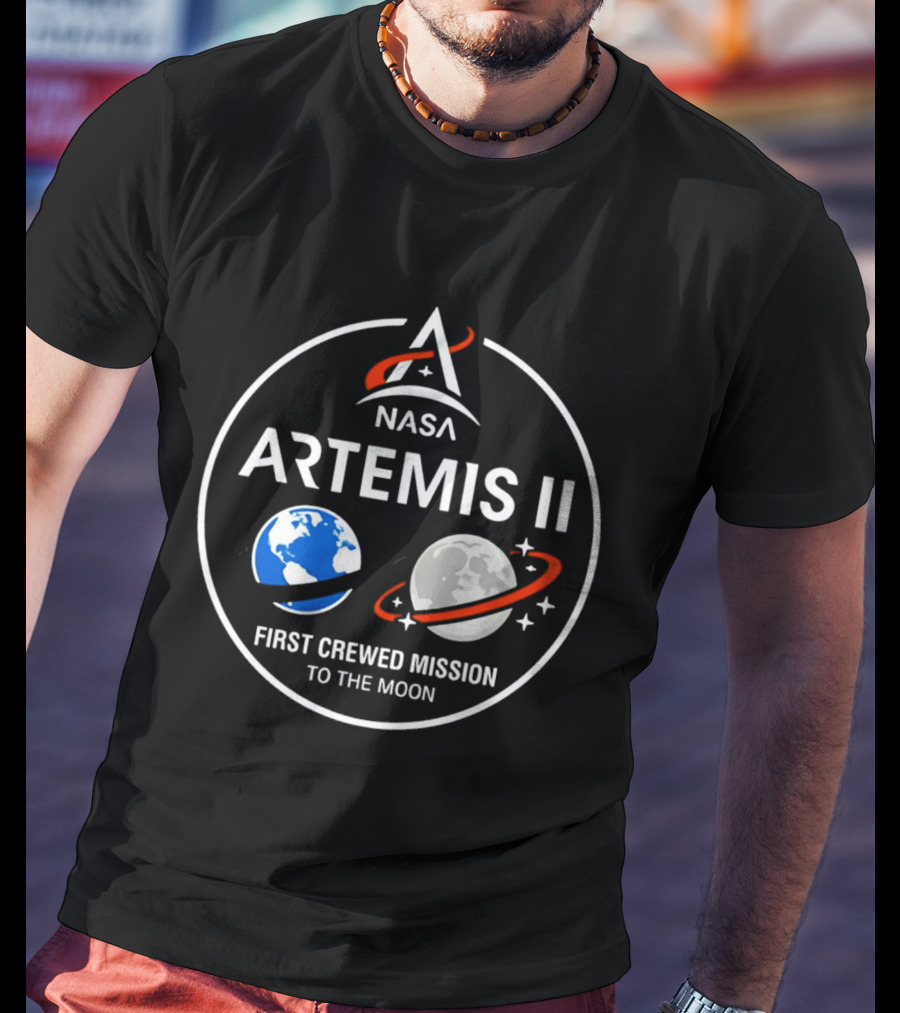 NASA Artemis II First Crewed Mission To The Moon Earth And Moon T-Shirt