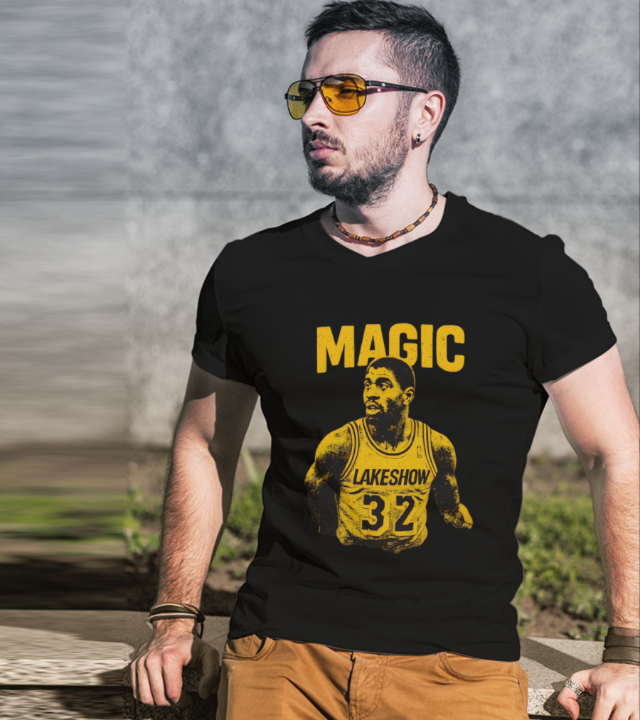 Magic Johnson Lakers Lakeshow 32 Basketball Legend T-Shirt