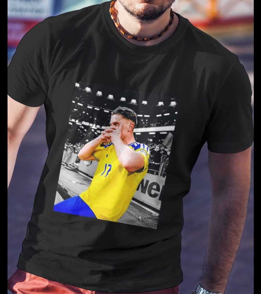 Viktor Gyokeres Sweden Yellow Soccer Jersey Celebration T-Shirt