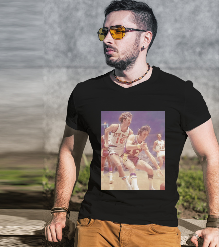 New York 18 Vs Los Angeles 12 Iconic Basketball Legends Phil Jackson Pat Riley Action Moment T-Shirt