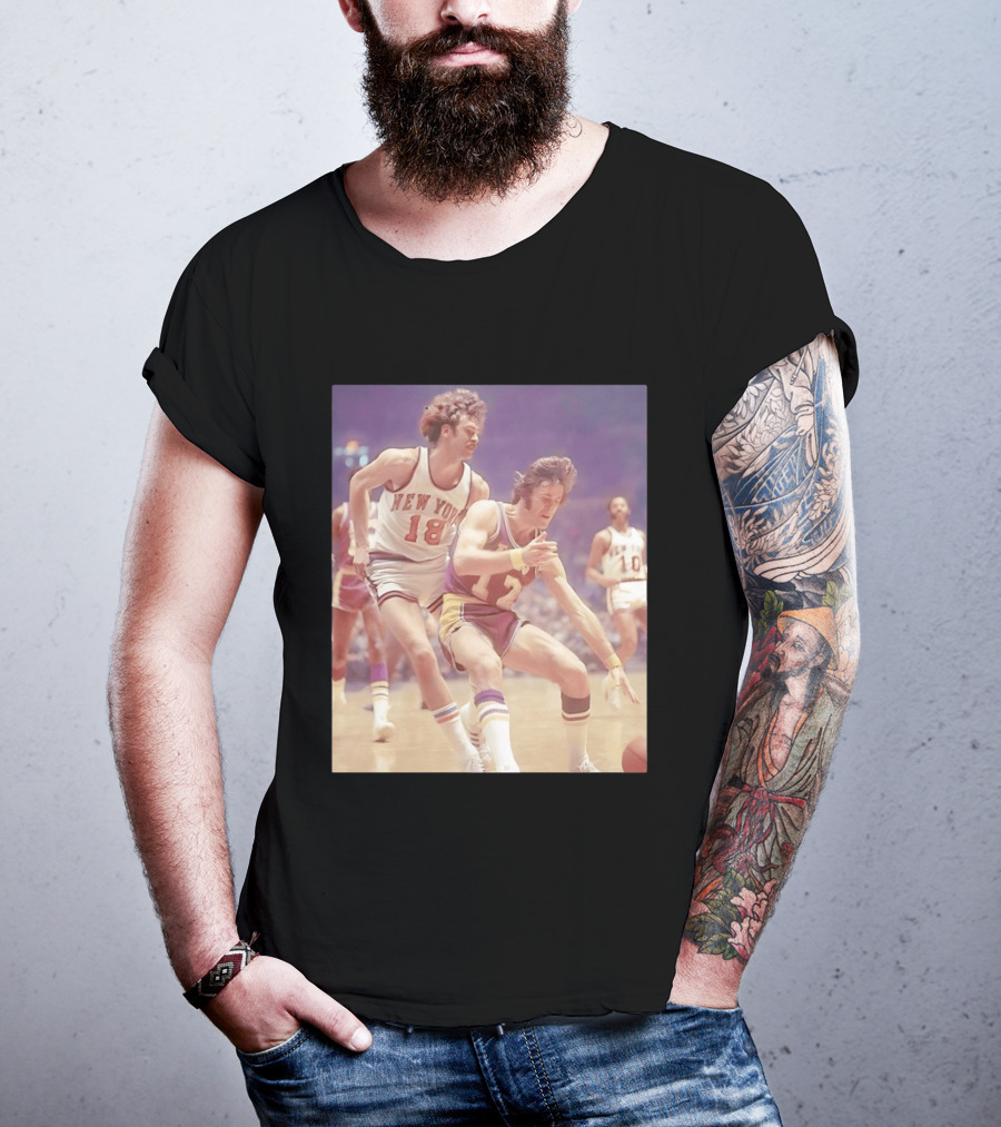 New York 18 Vs Los Angeles 12 Iconic Basketball Legends Phil Jackson Pat Riley Action Moment T-Shirt