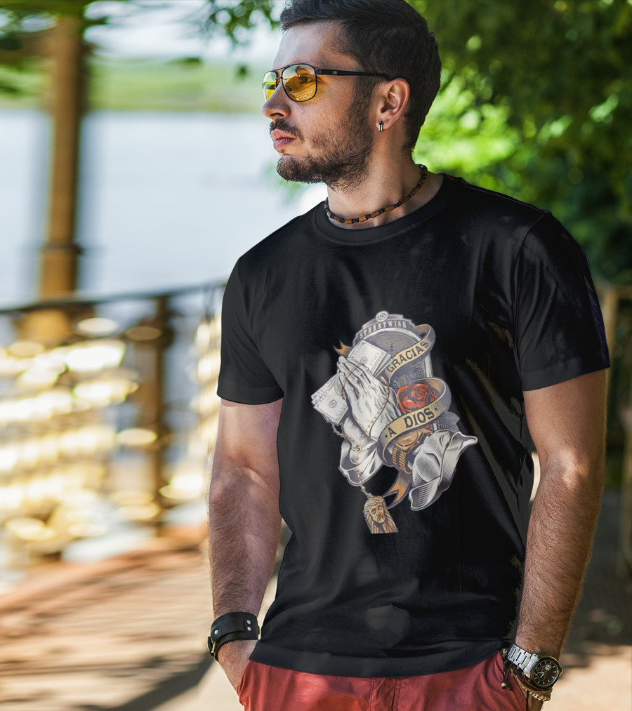 Streetwise Gracias A Dios Prayer Hands Rose Rosary T-Shirt