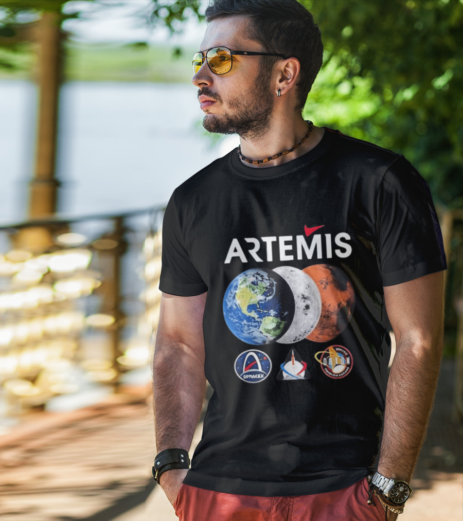 Artemis SpaceX Orion Mission Moon Earth Mars T-Shirt