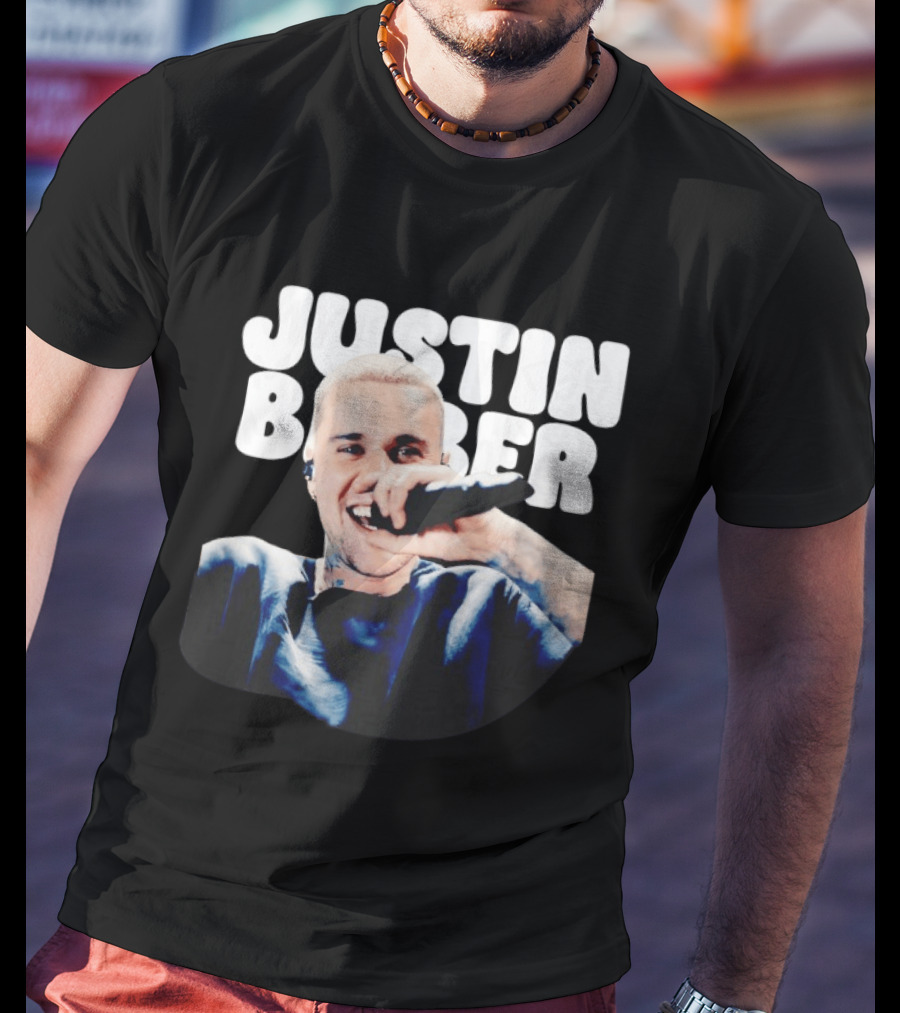 Justin Bieber Singing Microphone Selfie Photo T-Shirt