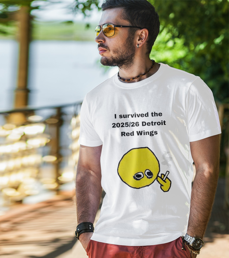 Smoking I Survived The 2025 26 Detroit Red Wings Yellow Face Smoking T-Shirt