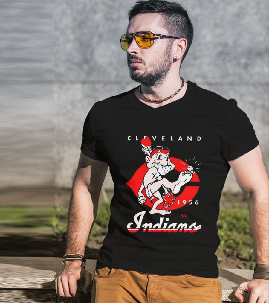 Cleveland Indians 1956 Retro Logo Vintage Sports Memorabilia T-Shirt