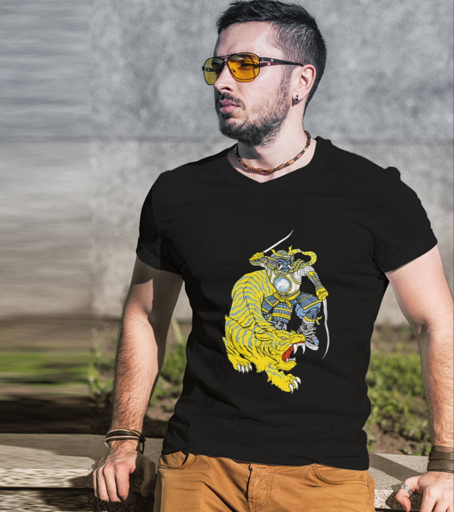 Buffalo Sabres Knight Battling Fierce Sabretooth Tiger T-Shirt